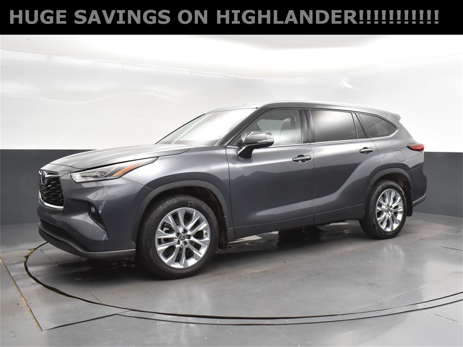 2021 Magnetic Gray Metallic Toyota Highlander Limited FWD SUV