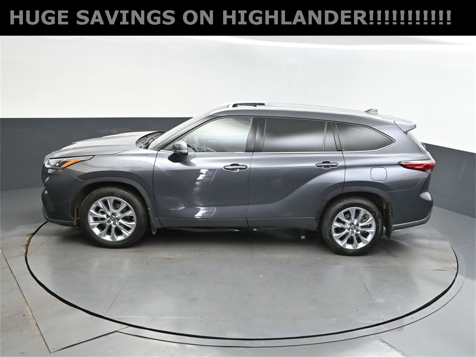 2021 Magnetic Gray Metallic Toyota Highlander Limited FWD SUV
