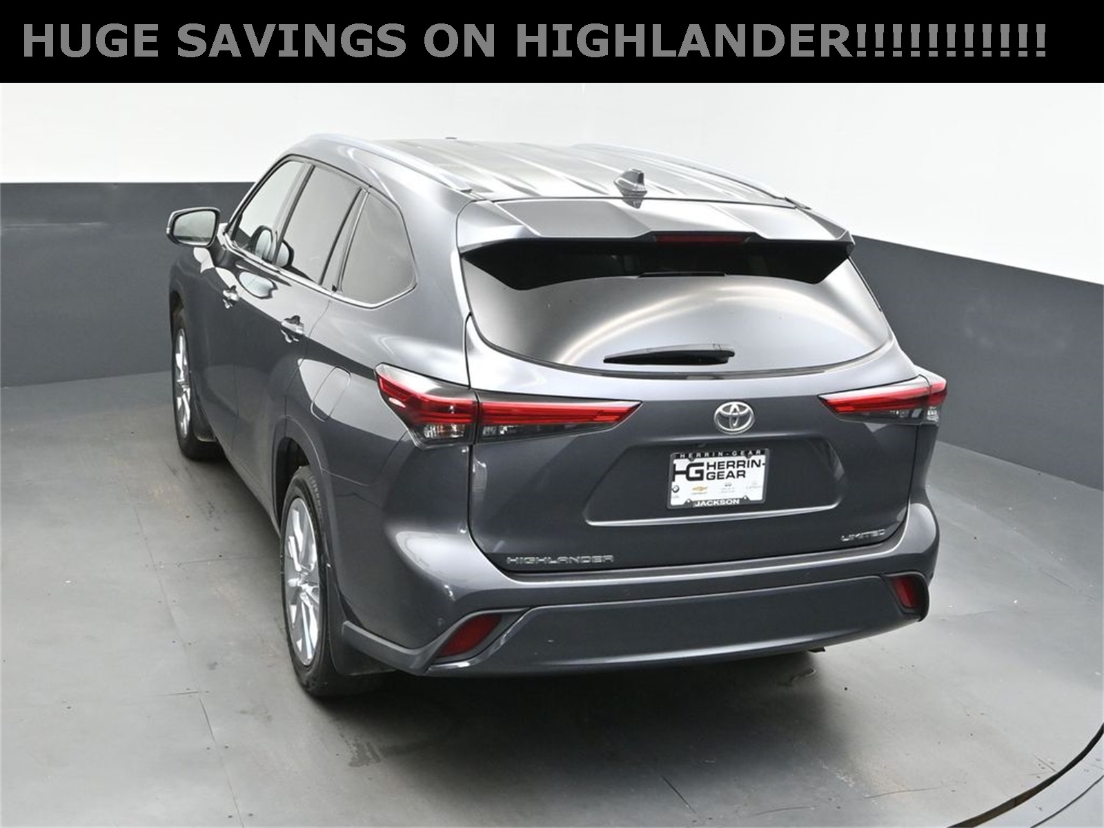 2021 Magnetic Gray Metallic Toyota Highlander Limited FWD SUV