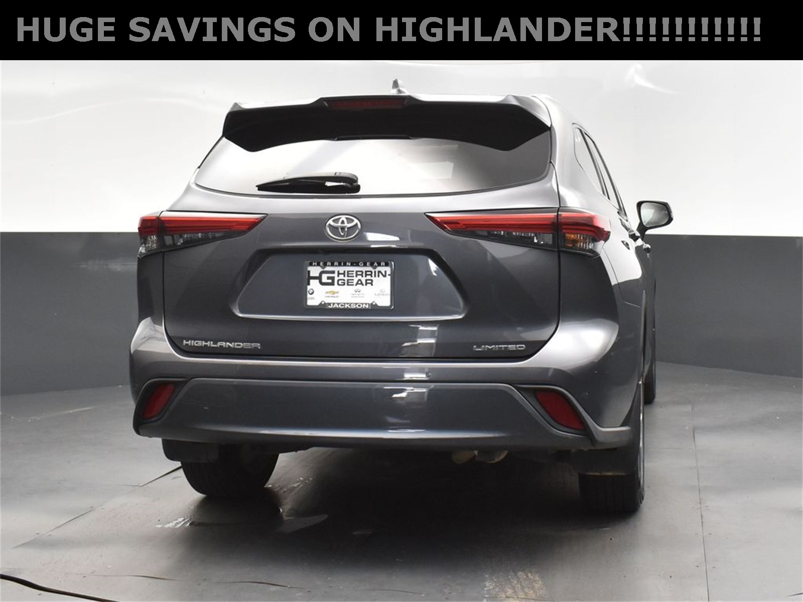 2021 Magnetic Gray Metallic Toyota Highlander Limited FWD SUV