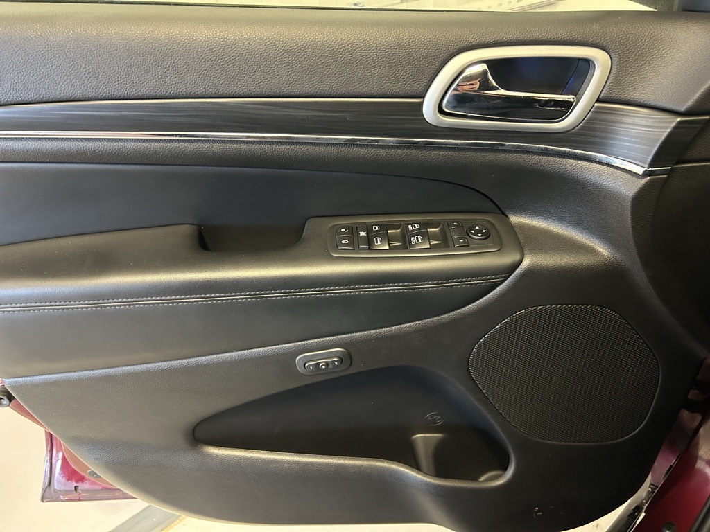 used 2021 Jeep Grand Cherokee car, priced at $22,774