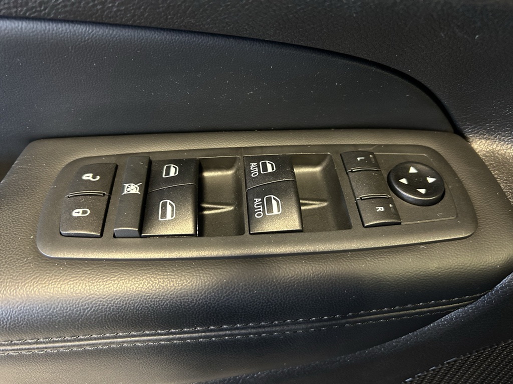 used 2021 Jeep Grand Cherokee car, priced at $22,774