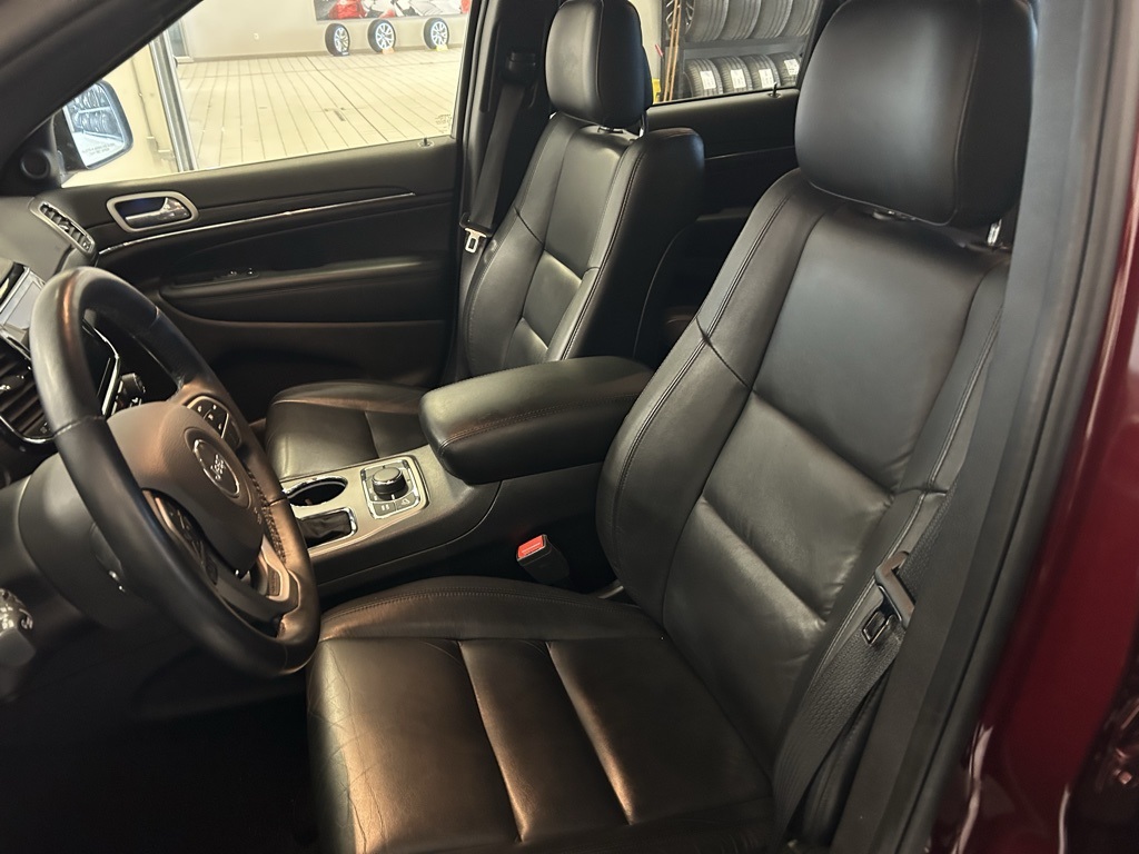 used 2021 Jeep Grand Cherokee car, priced at $22,774