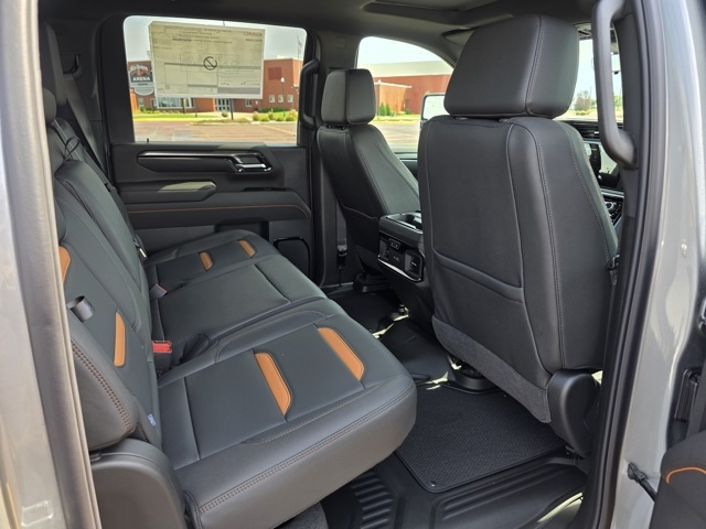 2025 GMC Sierra 3500HD AT4