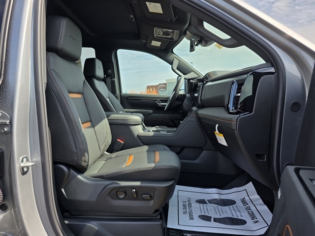 2025 GMC Sierra 3500HD AT4