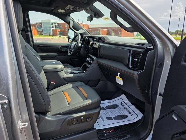 2025 GMC Sierra 3500HD AT4