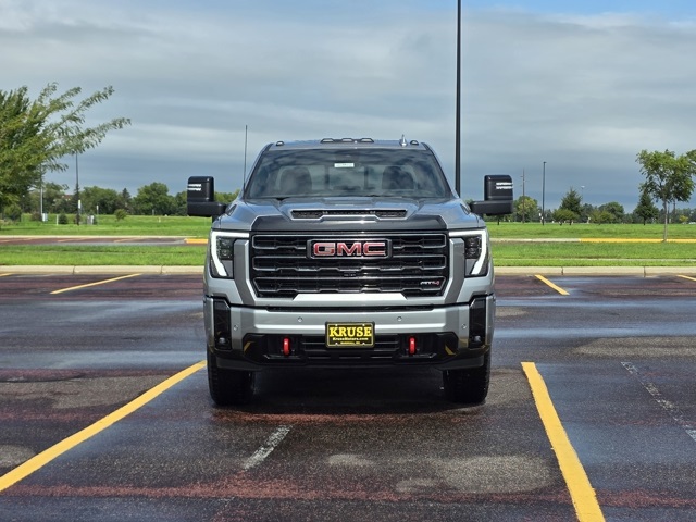 2025 GMC Sierra 3500HD AT4