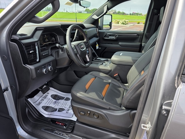 2025 GMC Sierra 3500HD AT4