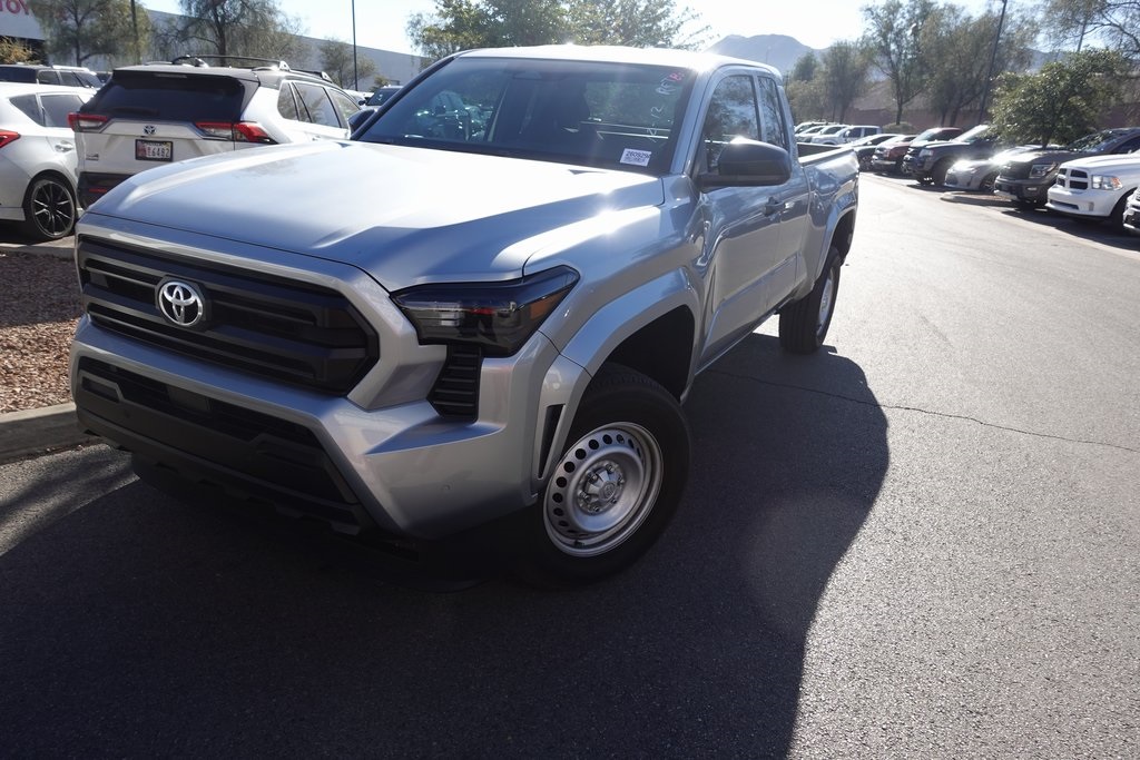2025 Toyota Tacoma SR's photo