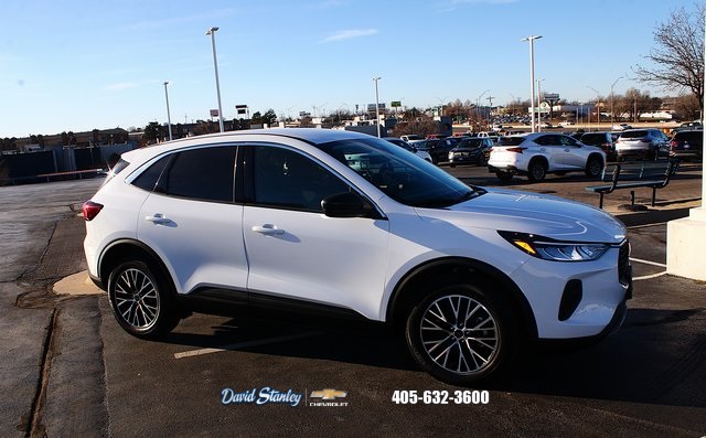 used 2023 Ford Escape Hybrid car, priced at $23,647