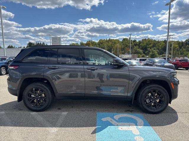 2025 Jeep Grand Cherokee Altitude X photo 7