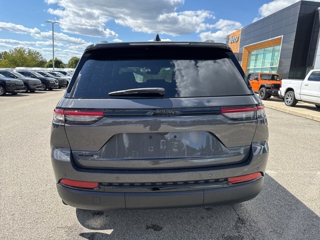 2025 Jeep Grand Cherokee Altitude X photo 8