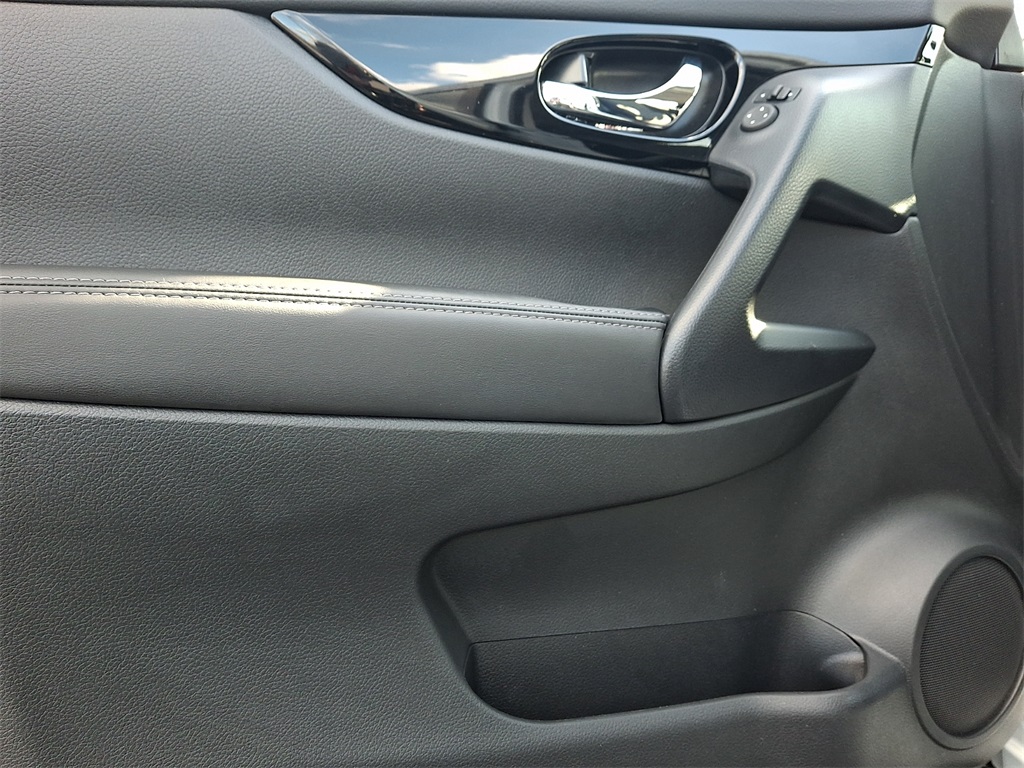 used 2022 Nissan Rogue Sport car, priced at $19,500