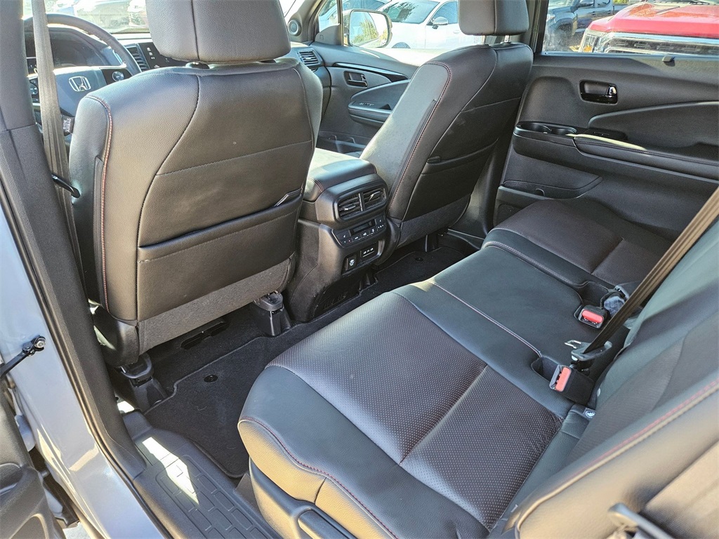 2024 Honda Passport Black Edition photo 11