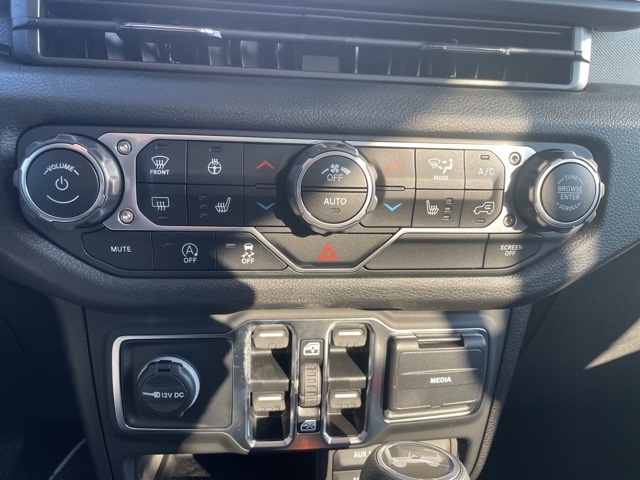 2025 Jeep Wrangler Sport S photo 19