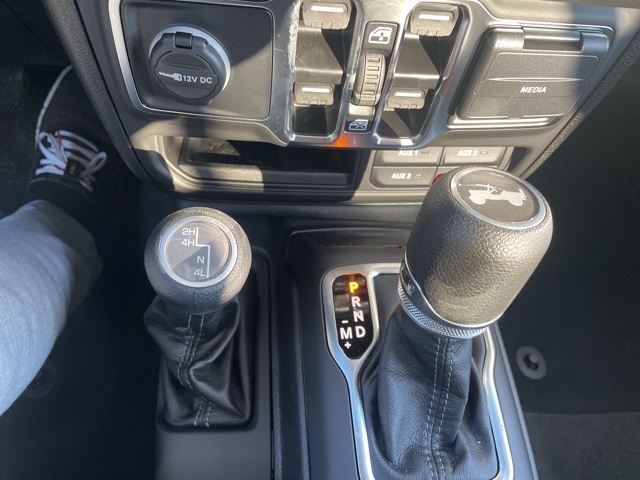 2025 Jeep Wrangler Sport S photo 20