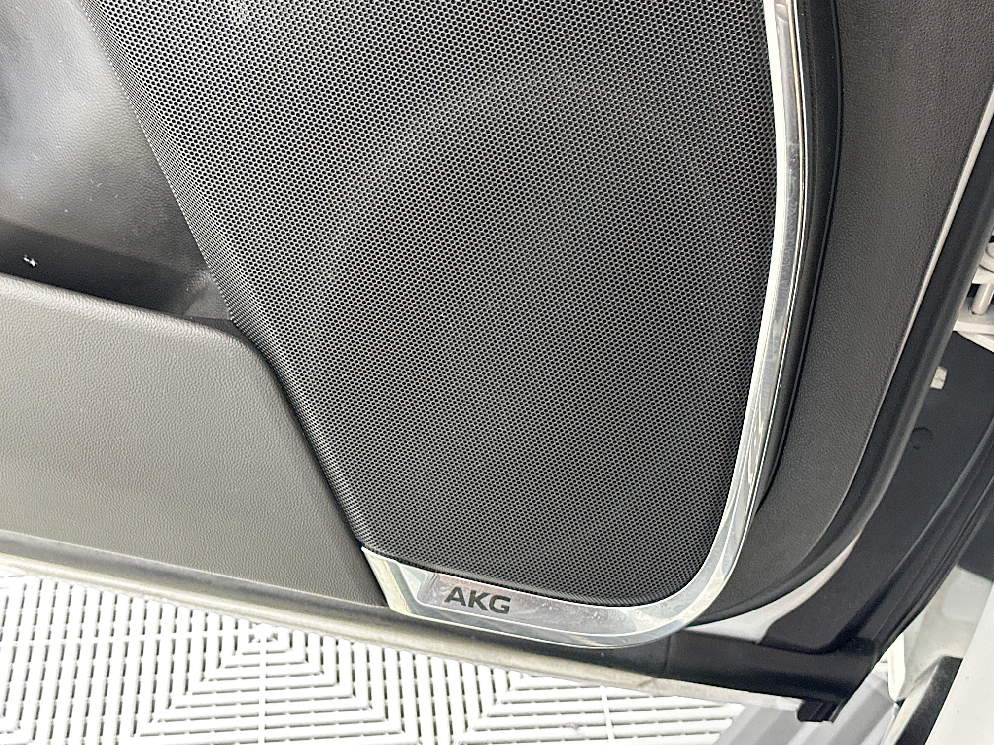 used 2024 Cadillac Escalade ESV car, priced at $88,998