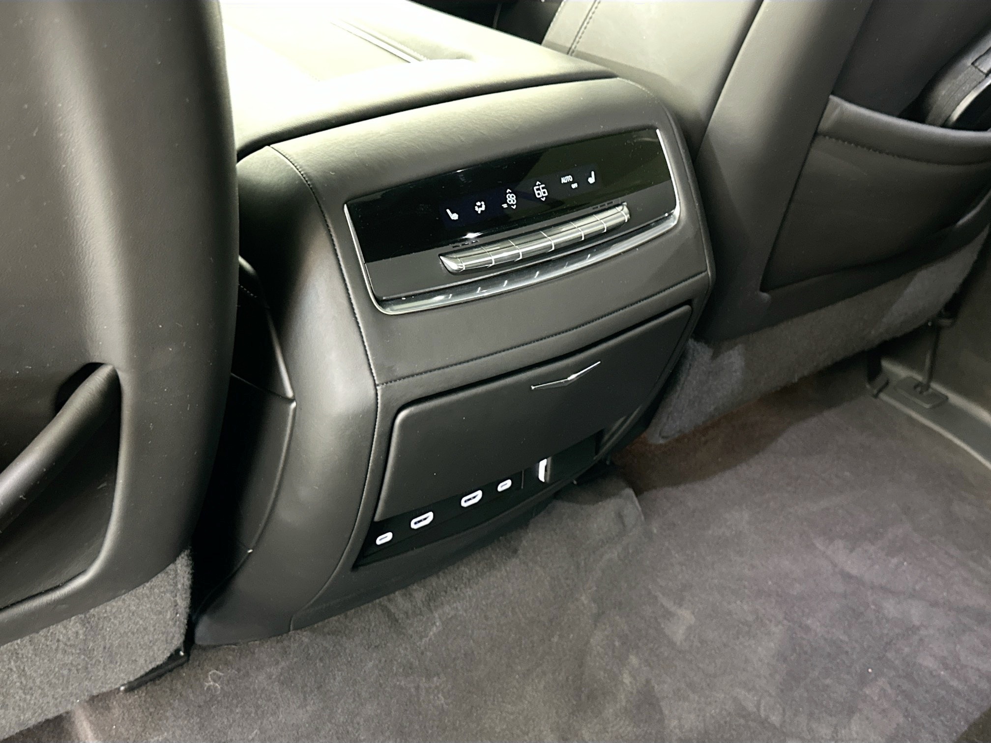 used 2024 Cadillac Escalade ESV car, priced at $88,998