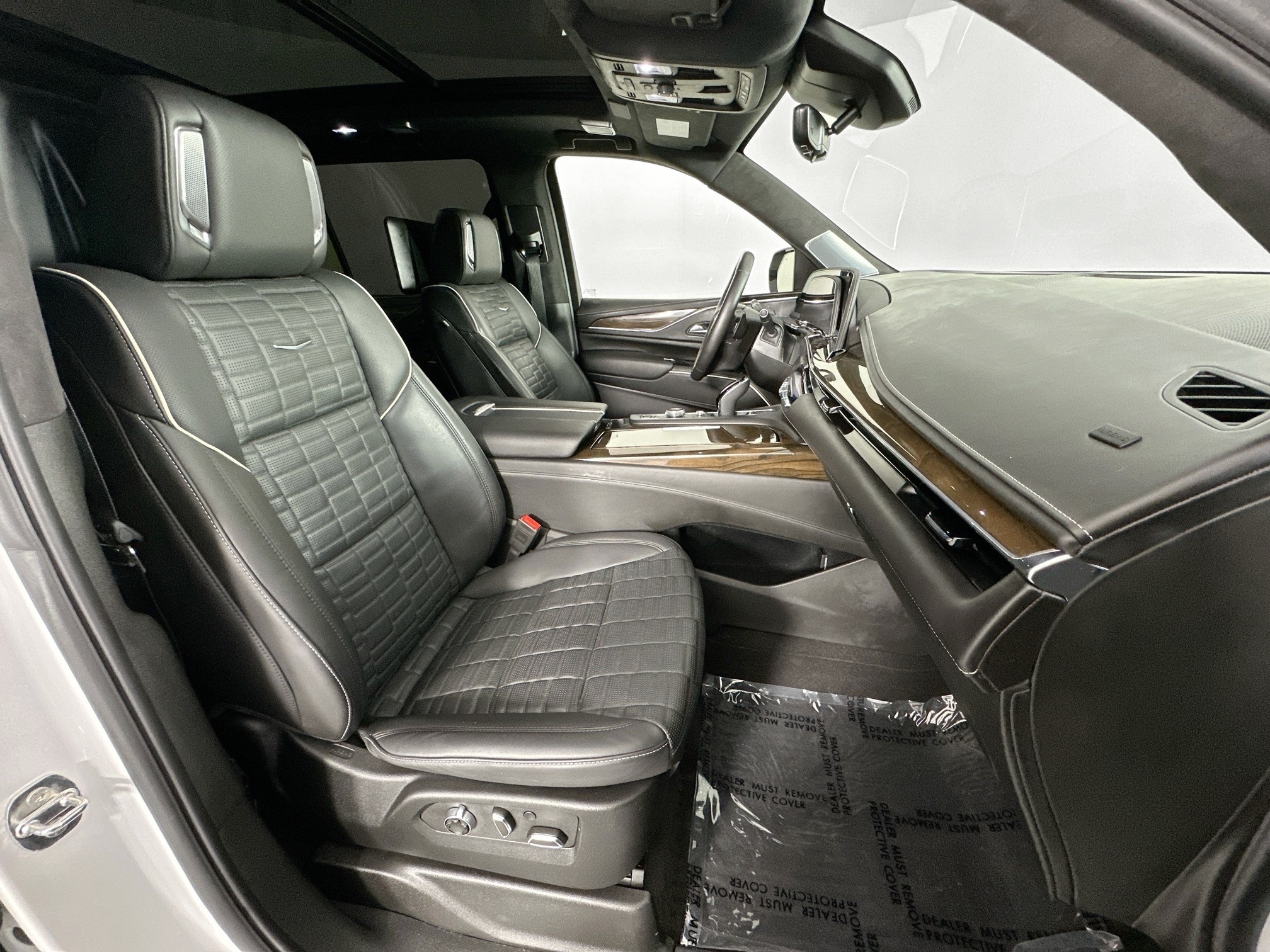 used 2024 Cadillac Escalade ESV car, priced at $88,998