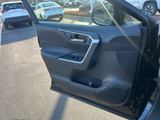 New 2025 Toyota RAV4 SUV