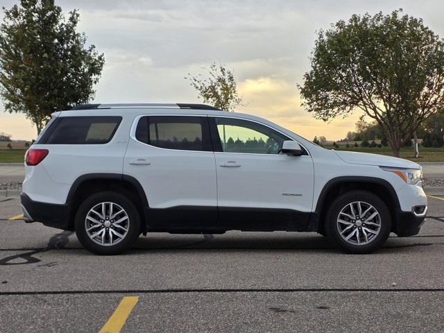 2017 GMC Acadia SLE-2