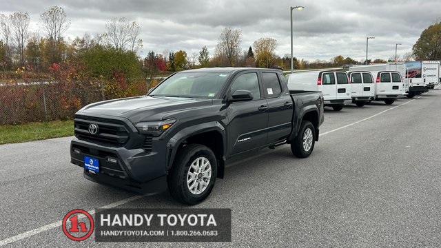 2025 Toyota Tacoma SR5's photo