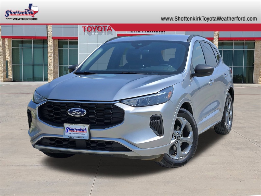 2023 Ford Escape ST-Line's photo