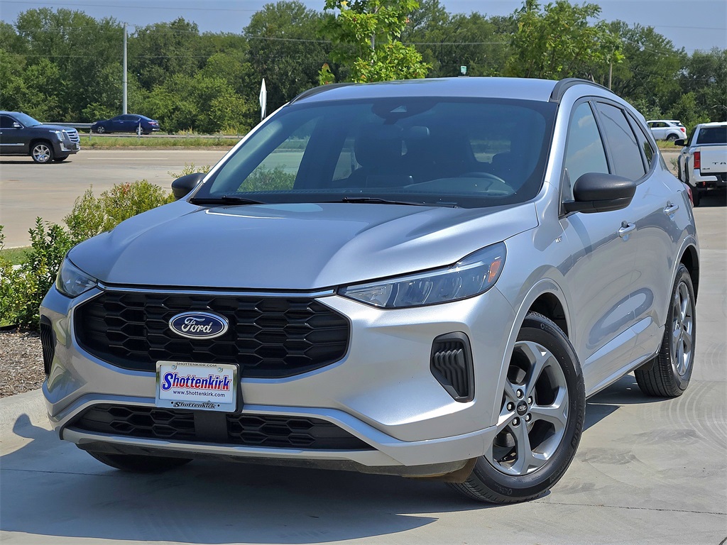 Used 2023 Ford Escape ST-Line with VIN 1FMCU0MN4PUA79789 for sale in Hudson Oaks, TX