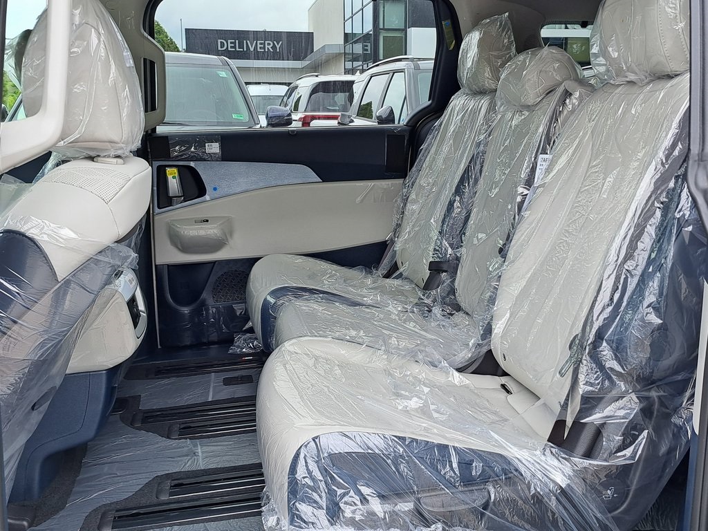 2025 Kia Carnival EX Sports Van FWD 13