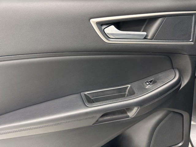 used 2024 Ford Edge car, priced at $24,988