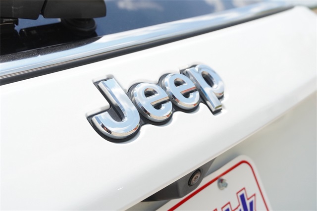 2024 Jeep Compass Latitude photo 9