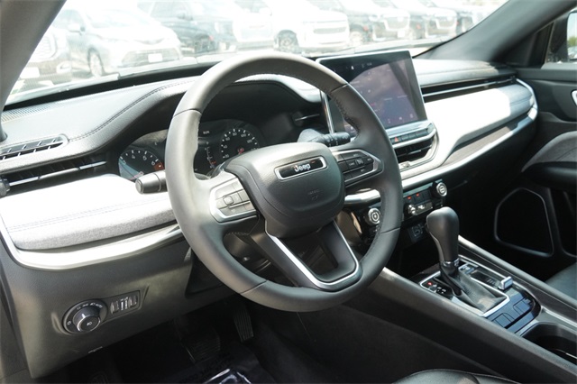 2024 Jeep Compass Latitude photo 16