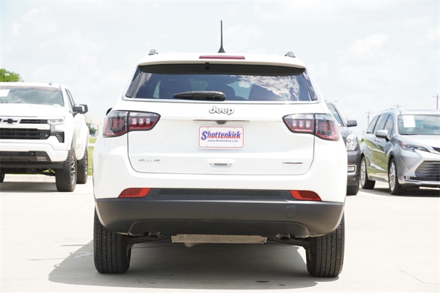 2024 Jeep Compass Latitude photo 6