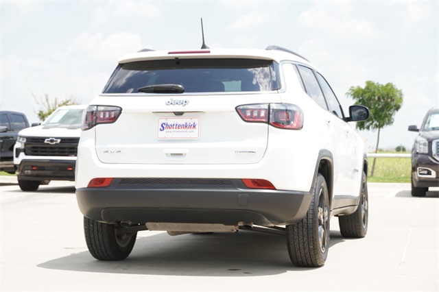 2024 Jeep Compass Latitude photo 7