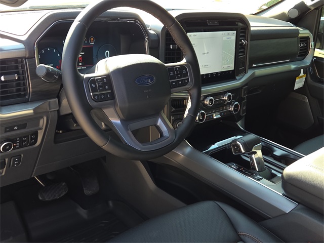 2025 Ford F-150 Lariat photo 15