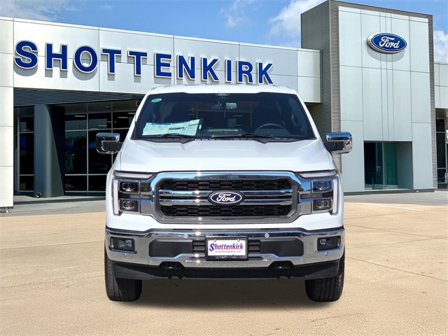 2025 Ford F-150 Lariat photo 2