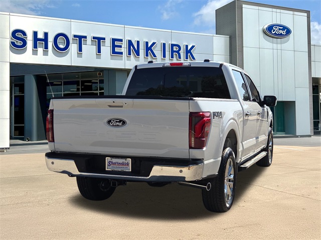 2025 Ford F-150 Lariat photo 8