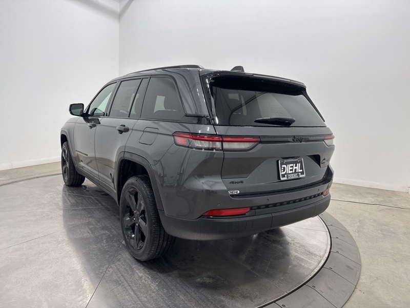 2025 Jeep Grand Cherokee Altitude X photo 2