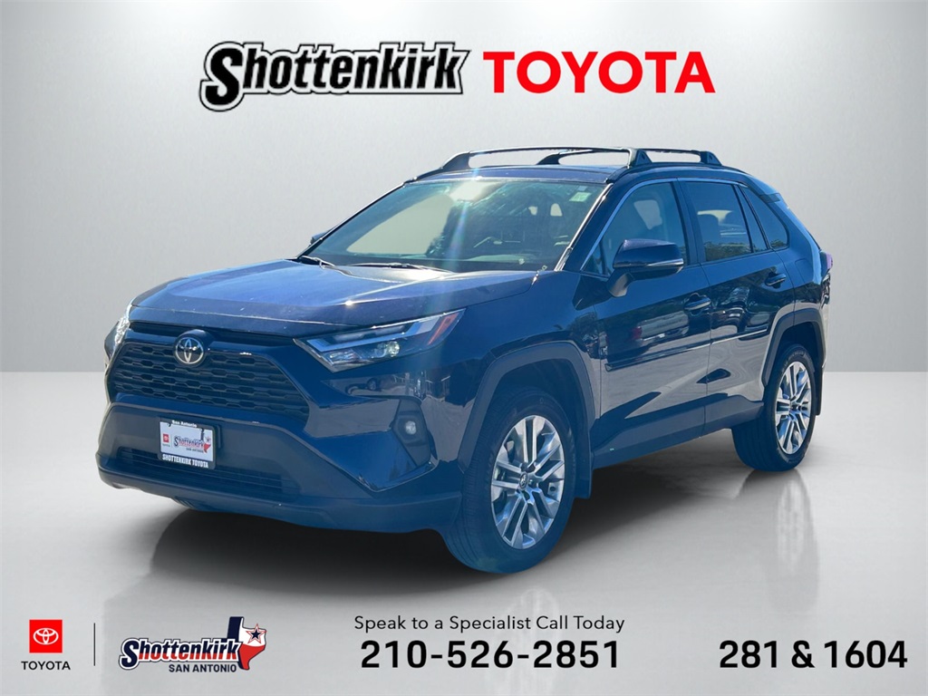 2024 Toyota RAV4 XLE Premium's photo