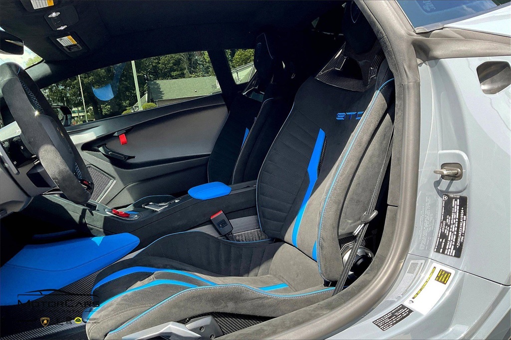 2022 Grigio Telesto Lamborghini Huracan STO RWD Coupe