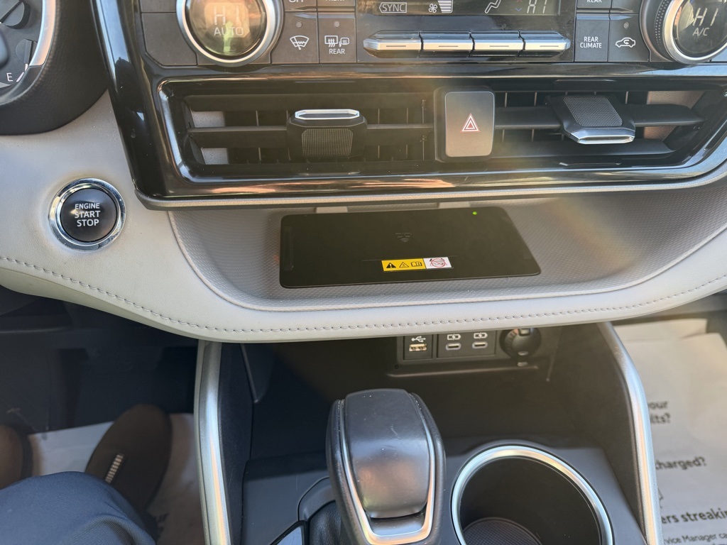 used 2023 Toyota Highlander car, priced at $39,903