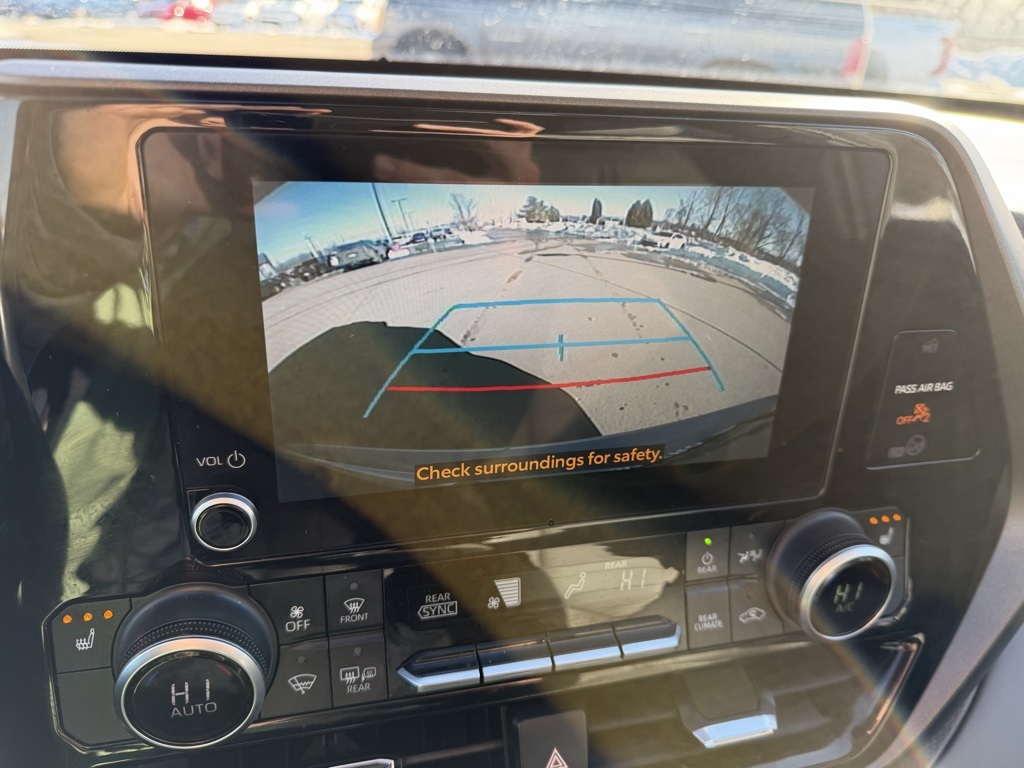 used 2023 Toyota Highlander car, priced at $39,903