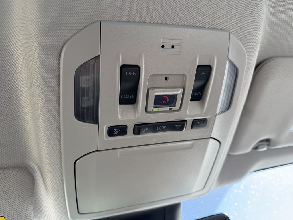 used 2023 Toyota Highlander car, priced at $39,903