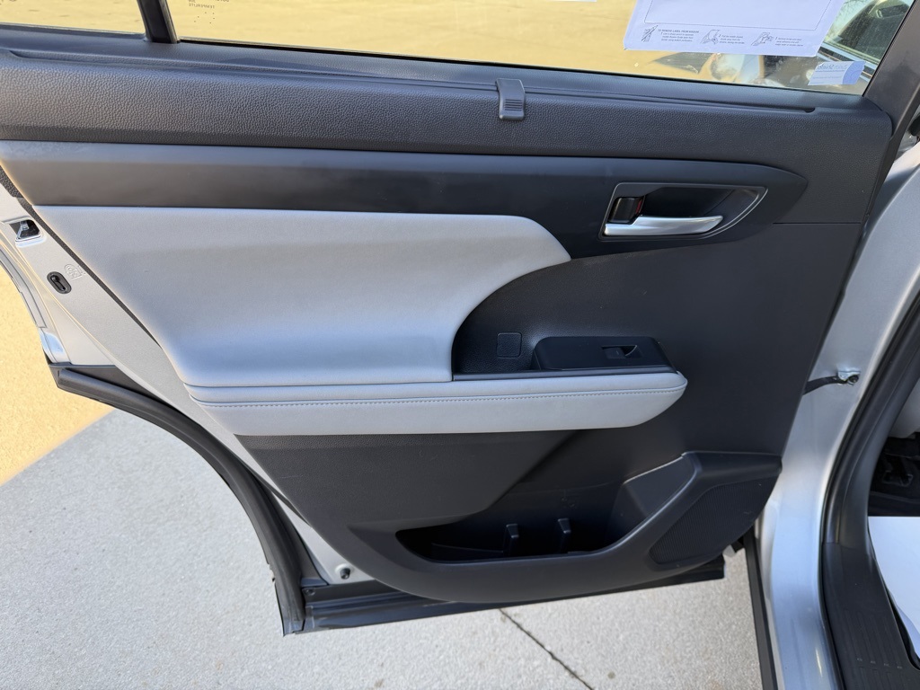 used 2023 Toyota Highlander car, priced at $39,903