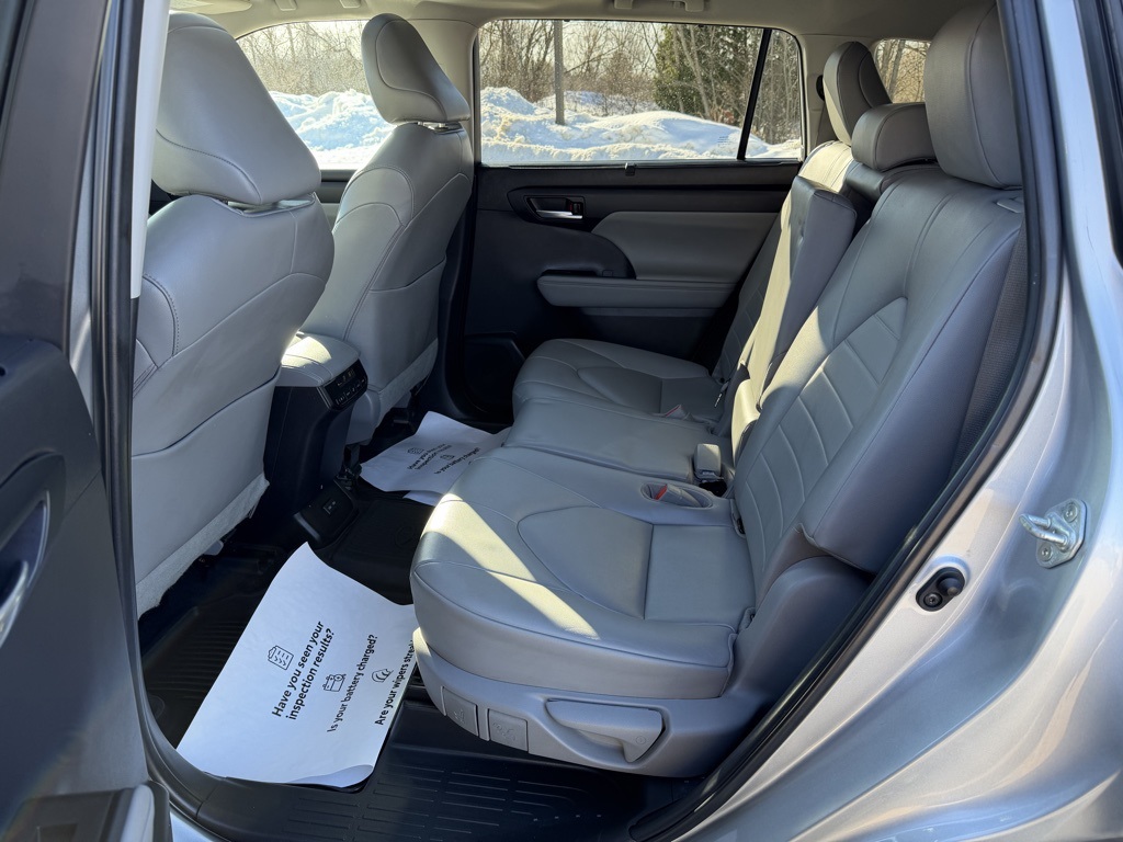 used 2023 Toyota Highlander car, priced at $39,903