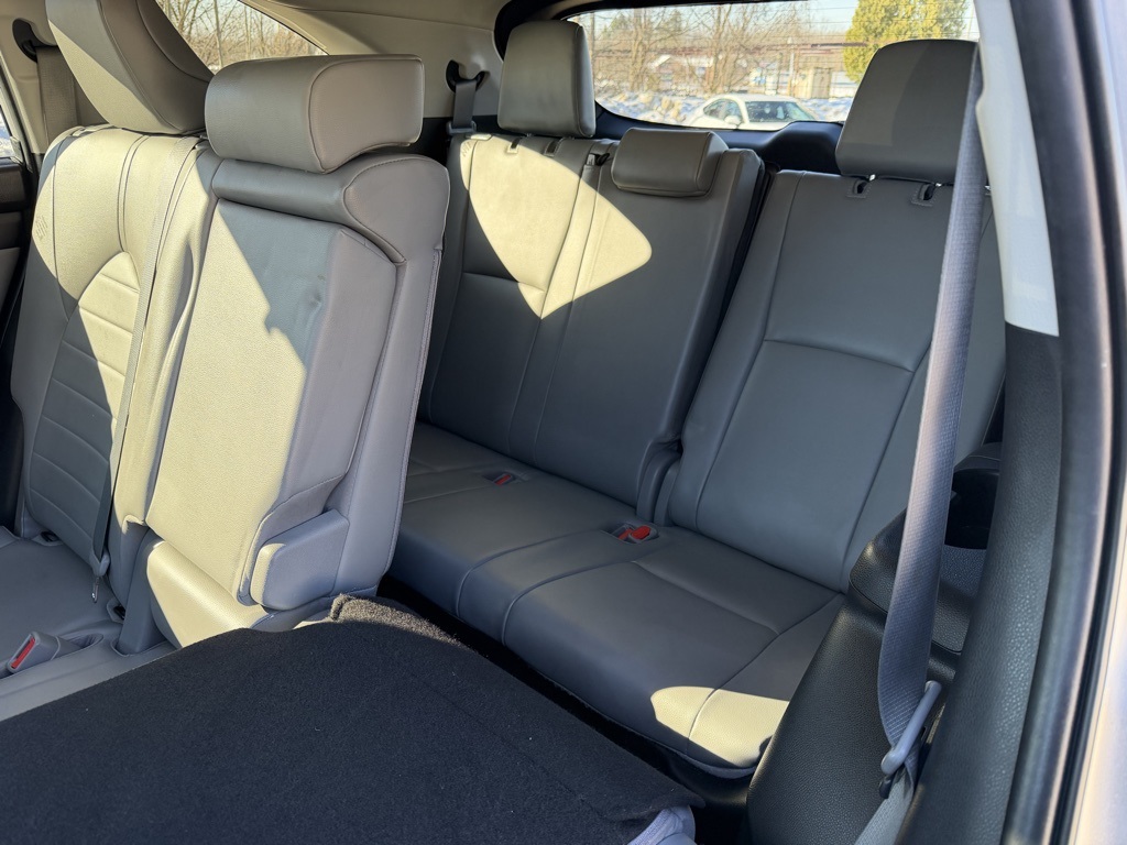 used 2023 Toyota Highlander car, priced at $39,903