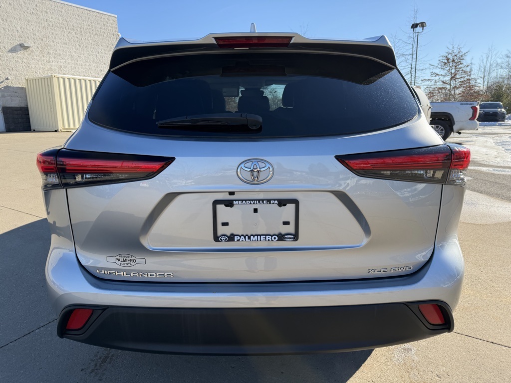 used 2023 Toyota Highlander car, priced at $39,903