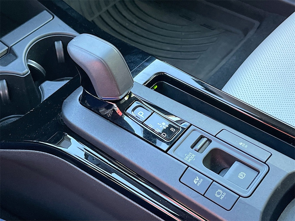 2024 Toyota Prius Limited photo 14