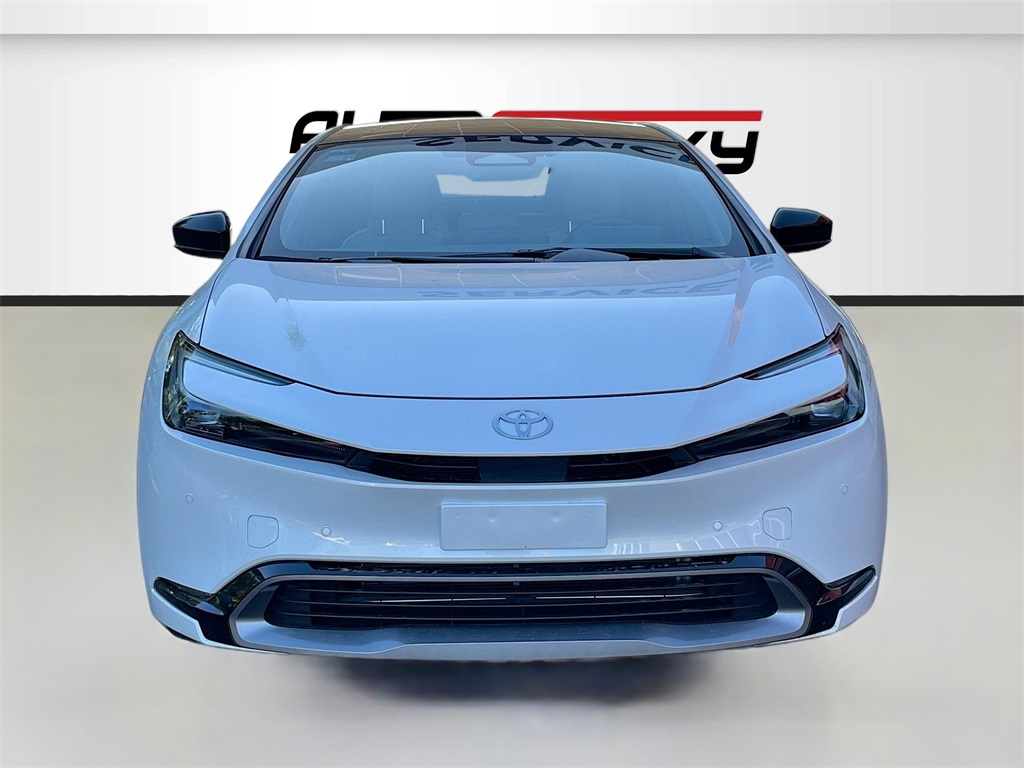 2024 Toyota Prius Limited photo 2