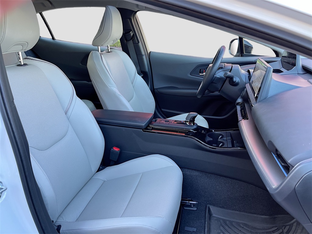 2024 Toyota Prius Limited photo 24